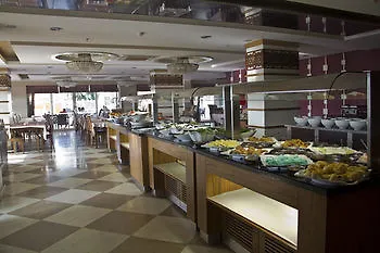 Hotell Holiday City 4*