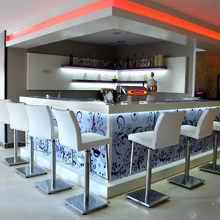 Holiday City Hotell