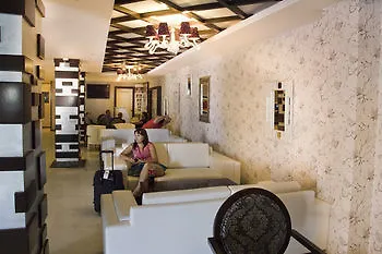 Hotell Holiday City 4*